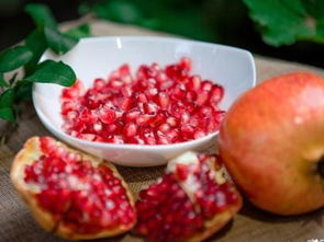 那些水果籽是千萬不能吃的呢